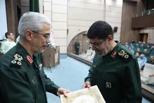 سخنگو و مسئول روابط عمومی کل سپاه با اشاره به نقش و جایگاه مهم و تاثیرگذار روابط عمومی سازمان‌ها برای مقابله با جنگ ترکیبی و شناختی دشمن تاکید کرد: روابط عمومی سپاه از پیش ران‌های اصلی مقابله با عملیات روانی و رسانه ای دشمن علیه سپاه است.