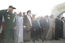 گشایش نمایشگاه مشق ایستادگی در بام ایران