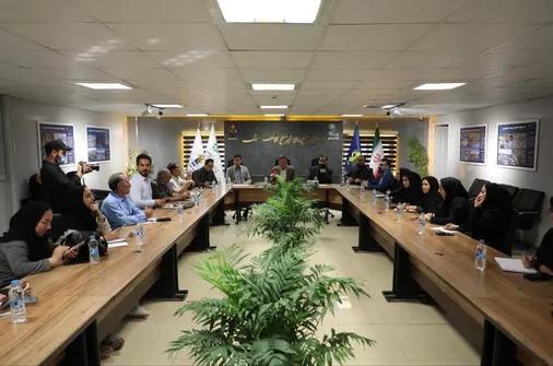 نشست خبری شهردار اراک در محل پروژه تقاطع غیرهم&zwnj;سطح میدان فراهان