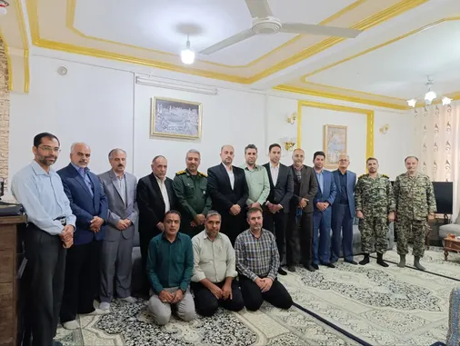 به مناسبت هفته بسیج اصناف سرکشی از خانواده پیشکسوتان بسیج اصناف انجام شد