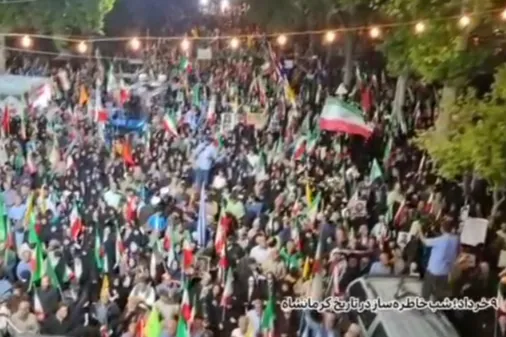 گوشه&zwnj;ای از میدان&zwnj;&zwnj;داری شب نود و یکم کرمانشاهیان