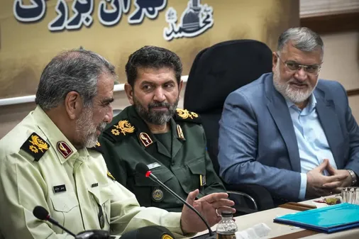 نشست صمیمی استاندار تهران و فرمانده انتظامی تهران بزرگ با سردار حسن زاده