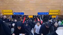 فریاد انتقام مرگ بر آمریکا و مرگ براسرائیل مردم مشرف شدن به تشییع قائد امت در مترو شمرون تهران