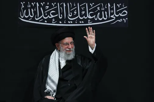 عزاداری شب عاشورا با حضور رهبر انقلاب برگزار شد