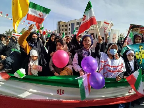 راهپیمایی عظیم ۲۲ بهمن ماه با حضور پرشور مردم شهر بهارستان برگزار گردید