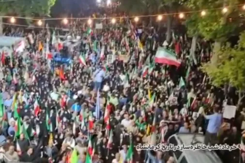 گوشه&zwnj;ای از میدان&zwnj;&zwnj;داری شب نود و یکم کرمانشاهیان