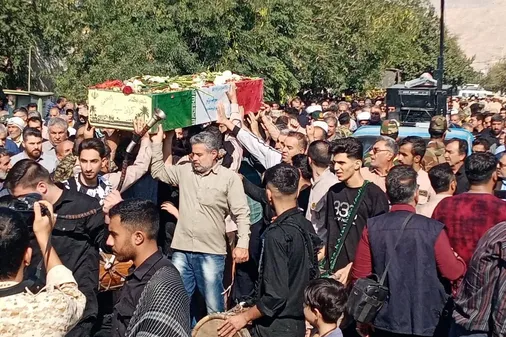 آیین استقبال از  شهید گمنام در شهرستان کازرون برگزار شد