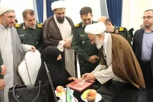 دیدار نماینده ولی فقیه در سپاه با خانواده شهدای اقتدار همدان