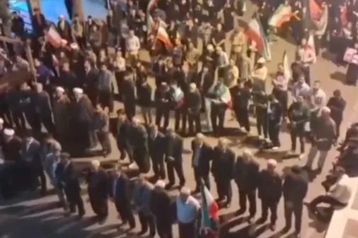شکوه حضور و خروش مقتدرانه؛ یادگاری از موج ۸۱ در اسلام&zwnj;آبادغرب