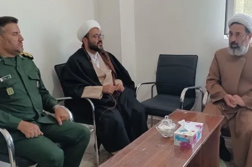 سرکشی مسئول دفتر نمایندگی ولی&zwnj;فقیه در سپاه کرمانشاه از حوزه مقاومت شهید مطهری اسلام&zwnj;آبادغرب