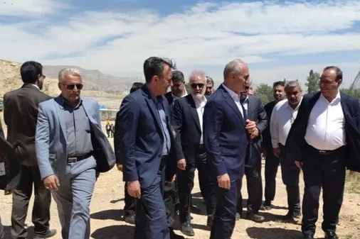 بازدید معاون رئیس&zwnj;جمهور و رئیس سازمان برنامه و بودجه کشور از پروژه ساخت بیمارستان ۱۰۰۸ تخت&zwnj;خوابی حضرت محمد رسول&zwnj;الله (ص) شیراز