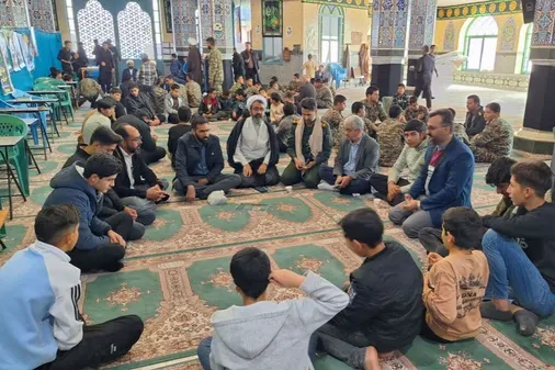 اجتماع بسیجیان در میقات صالحین طرح شهید حاجی زاده همزمان با آغاز هفته بسیج در مصلای نماز جمعه کوهبنان&zwnj;