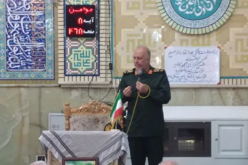 ملت ایران با خون شهدا عهد بسته و تسلیم فشار دشمن نخواهد شد