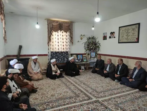 دیدار حجت&zwnj;الاسلام جلیلیان و حجت&zwnj;الاسلام آزاد با خانواده روحانی شهید محمد سخاوتی