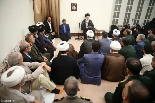 رهبر انقلاب در دیدار با دست&zwnj;اندرکاران کنگره بین&zwnj;المللی شهدای مدافع حرم و جبهه مقاومت: مدافعان حرم، نجات دهنده ایران و منطقه