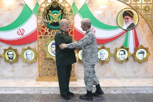 دیدار فرمانده کل سپاه با فرمانده کل ارتش بمناسب هفته دفاع مقدس