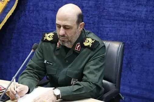 پاسداران، با تأسی از سیره&zwnj;ی روشن علمدار کربلا، در صراط مستقیم ولایت گام برمی&zwnj;دارند