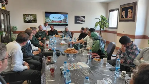 دیدار فرمانده سپاه بیت&zwnj;المقدس کردستان با پزشکان بیمارستان کوثر به مناسبت روز پزشک