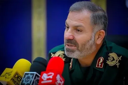 ارتش جمهوری اسلامی با ولایتمداری و روحیه جهادی در صحنه&zwnj;های انقلاب تاثیرگذار است