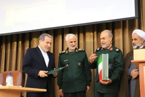 نماینده ولی فقیه در سپاه پاسداران انقلاب اسلامی از مجاهدت&zwnj;های وزیر امور خارجه تقدیر کرد