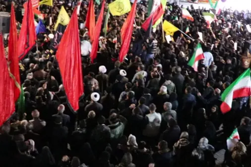تجمع شب چهارم مردم شهرستان نظرآباد، در پی شهادت امام خامنه ای و محکومیت جنایت استکبار جهانی