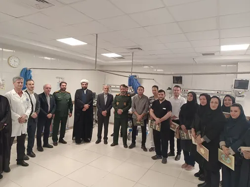 فرمانده سپاه انصارالمهدی(عج) زنجان از پرستاران مرکز آیت&zwnj;الله موسوی تجلیل کرد