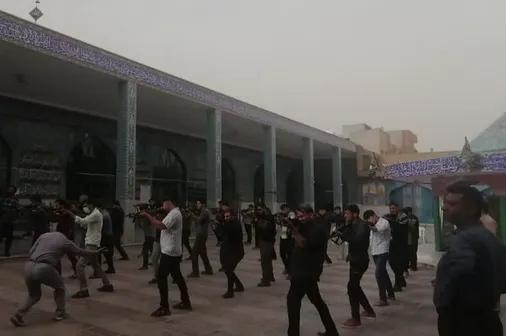 آموزش سلاح و فنون نظامی به جان فدایان اصفهانی