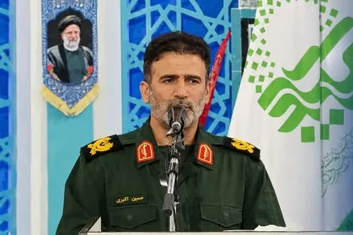 ملت ایران با شعار &laquo;هیهات من&zwnj;الذله&raquo; در برابر تهدیدها ایستاده است
