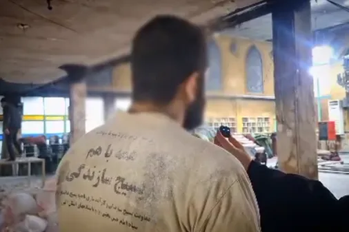 در شامگاه ۱۸ دی ماه، هجوم به مسجد جامع گوهردشت کرج آغاز شد