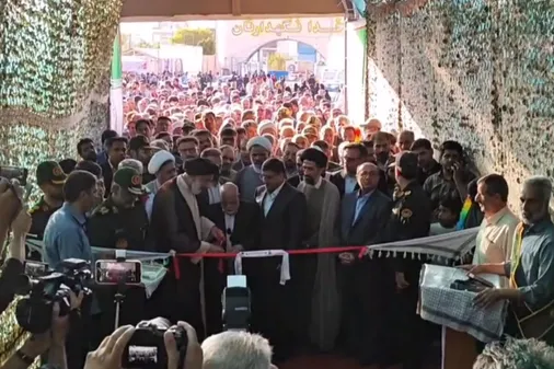 گشایش نمایشگاه مشق ایستادگی در بام ایران