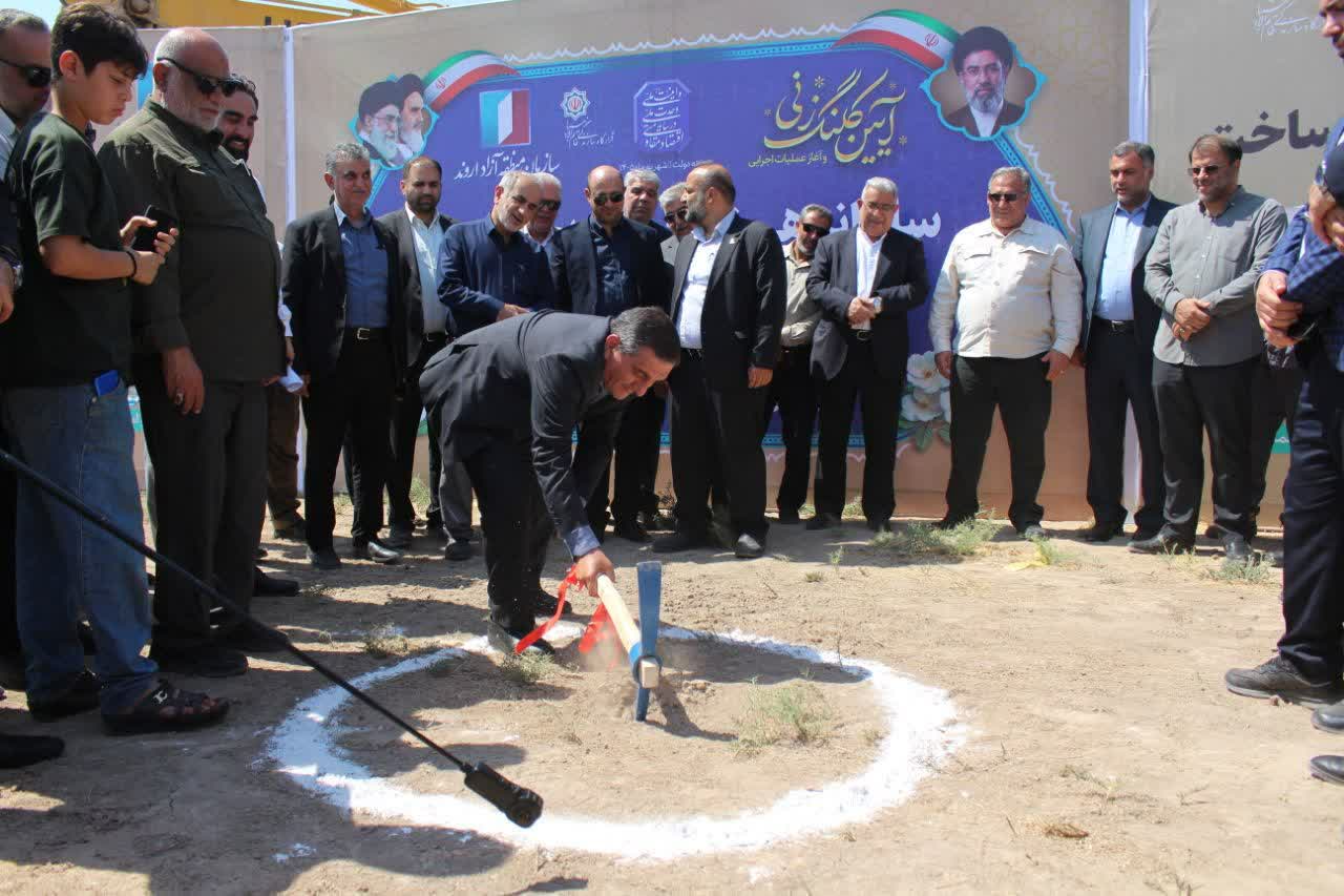 آیین کلنگزنی دو پروژه مهم احداث بلوار اروند آبادان و بهسازی نهر فیصلیه خرمشهر، برگزار شد آیین کلنگزنی دو پروژه مهم احداث بلوار اروند آبادان و بهسازی نهر فیصلیه خرمشهر، برگزار شد