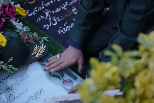 حضور سردار وحیدی در گلزار شهدای پایتخت مقاومت جهان اسلام کرمان
