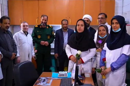 دیدار فرمانده لشکر ۱۰ حضرت سیدالشهدا(ع)، با پرستاران درمانگاه ولیعصر(عج) کرج و خانواده شهیدان امیری