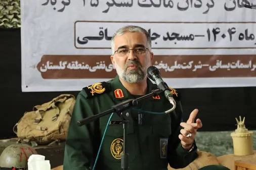 شهدا زنده اند و جامعه را به حرکت درمی آورند