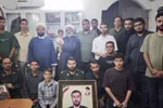ادای احترام کادر حوزه و فرماندهان واحد ناحیه چهار به خانواده شهید شاخص سال