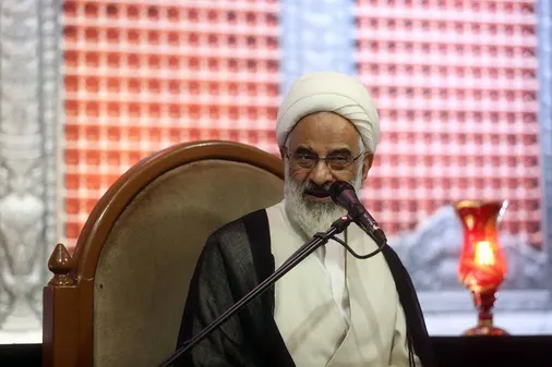 مراسم بزرگداشت شهدای روحانی جنگ تحمیلی ۱۲ روزه در قم برگزار شد