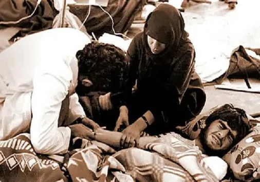 درمان شجاعانه تن رنجور رزمندگان در خط مقدم جبهه