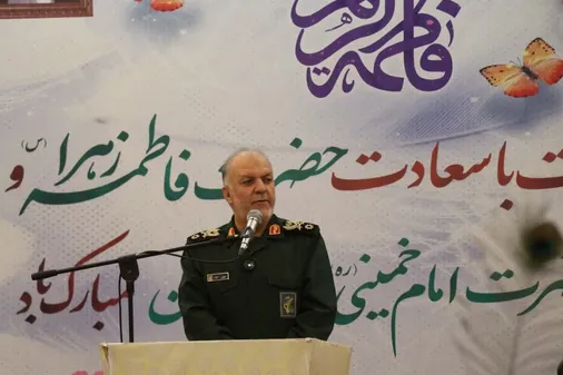 تجلیل از خانواده های معظم شهدای اقتدار ایران