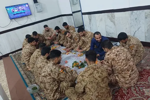 شب یلدایی صمیمی سربازان قرارگاه کربلا