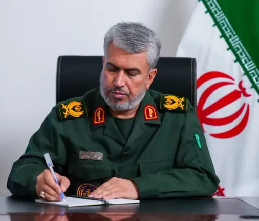 معلمان؛ سازندگان آینده و پرورش&zwnj;دهندگان اندیشه&zwnj;ها، و کارگران؛ آفرینندگان زندگی و آبادانی هستند