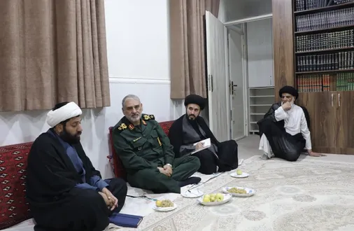 سفر هیئت دفتر مقام معظم رهبری به خوزستان، پیام تکریم مقاومت و پیگیری مشکلات مردم است