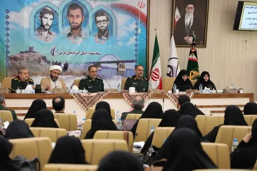 با تبیین دقیق خدمات و اقدامات نظام اسلامی دشمن خلع سلاح می شود