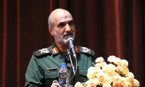 طراحی لباس در خط مقدم نبرد هویتی در برابر فرهنگ غرب قرار دارد