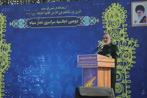 اختتامیه دومین اجلاسیه سراسری نماز سپاه بر روی عرشه ناو اقیانوس&zwnj;پیمای شهید رودکی در بندرعباس