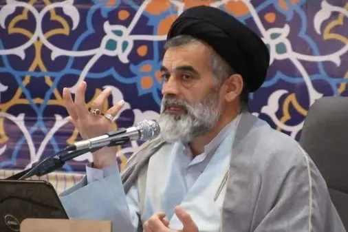 بصیرت از اصول واجب نگه داری انسان ها از فتنه هاست.