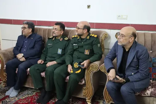دیدار فرمانده سپاه استان و رئیس دانشگاه علوم پزشکی سمنان با خانواده&zwnj;های طرح &laquo;نفس&raquo; در هفته بسیج