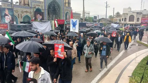 حماسه حضور مردم شهید پرور شهرستان کازرون در هوای بارانی در راهپیمایی روز قدس