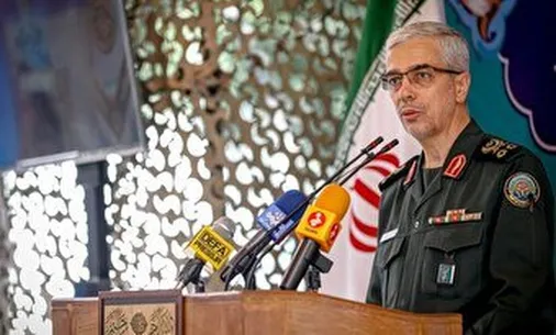 سرلشکر باقری در جشنواره حضرت علی اکبر (ع) جوان سرباز: ۱۱ اسفند دموکراسی واقعی را به دنیا نشان خواهیم داد / سربازان مهارت آموخته در اولویت دریافت وام&zwnj;های اشتغال