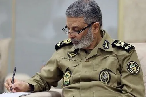 &nbsp;فرمانده کل ارتش: با اتحاد ارتش و سپاه قدرتی توان رویارویی با این کشور را نخواهد داشت