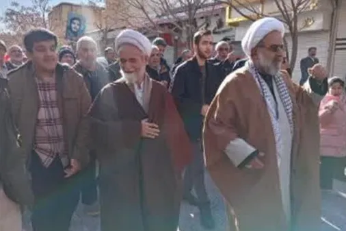 تجمع پرشور مردم قدرشناس و شهید پرور نجف آباد برای اتحاد همدلی و لبیک به رهبری